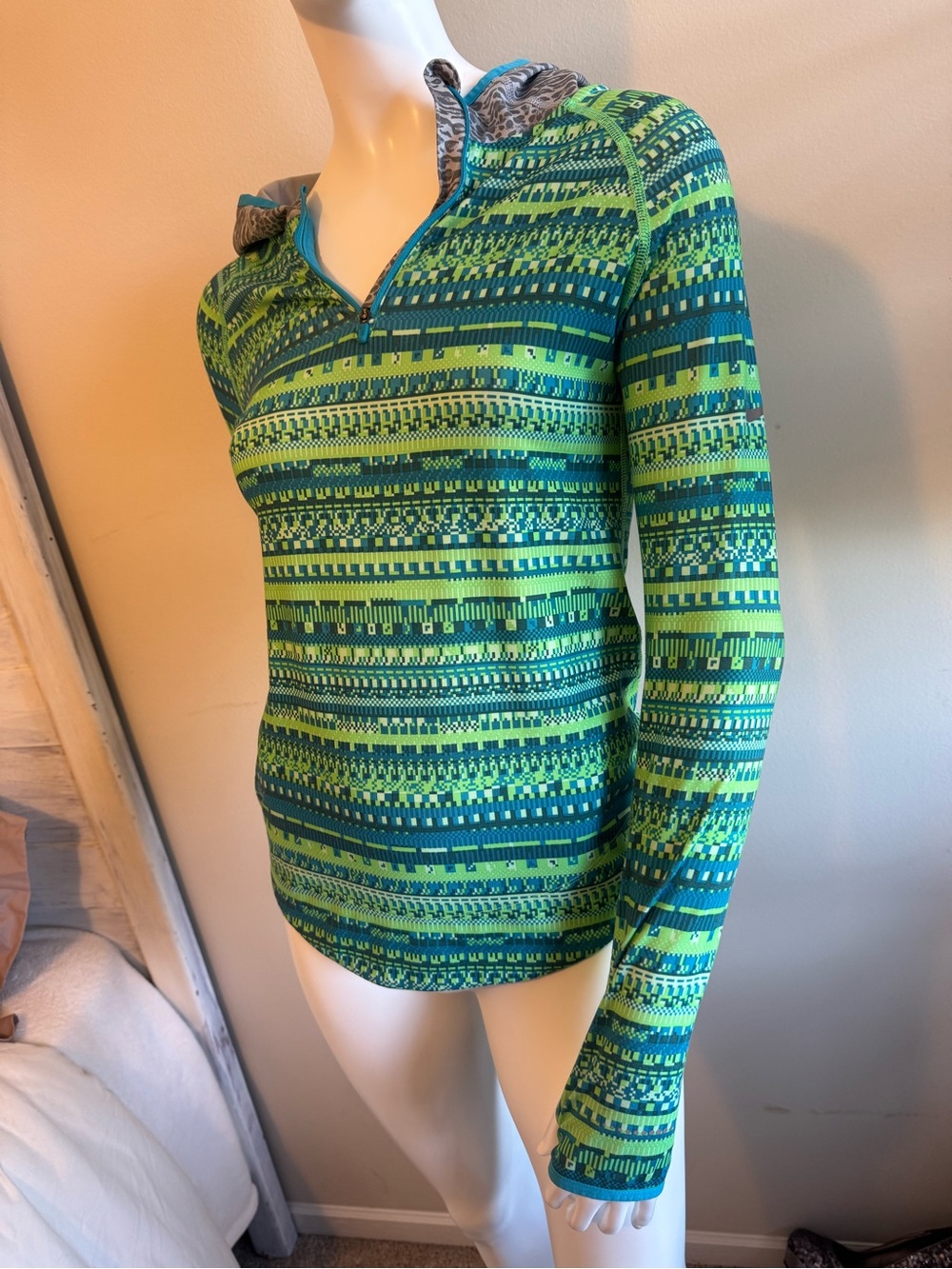 Nike Pro Girls Hyperwarm 1/4-zip athletic pullover